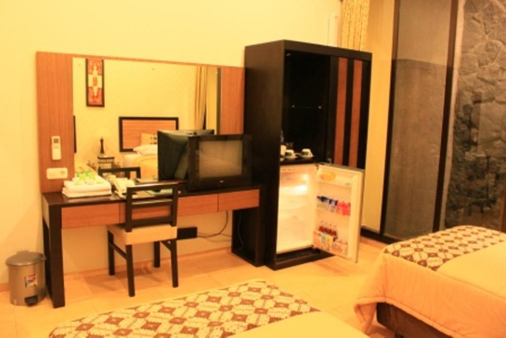 Java Land Hotel Yogyakarta Rum bild